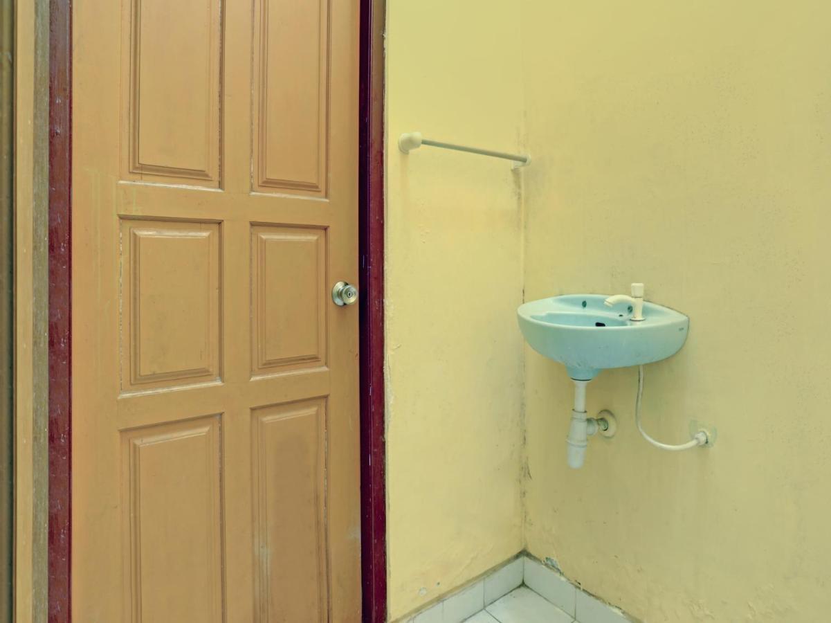 Oyo 3096 Hotel Dewi Warsiki Gilimanuk Dış mekan fotoğraf
