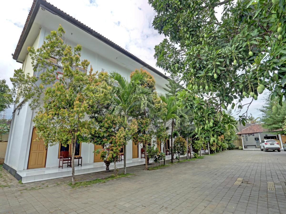 Oyo 3096 Hotel Dewi Warsiki Gilimanuk Dış mekan fotoğraf