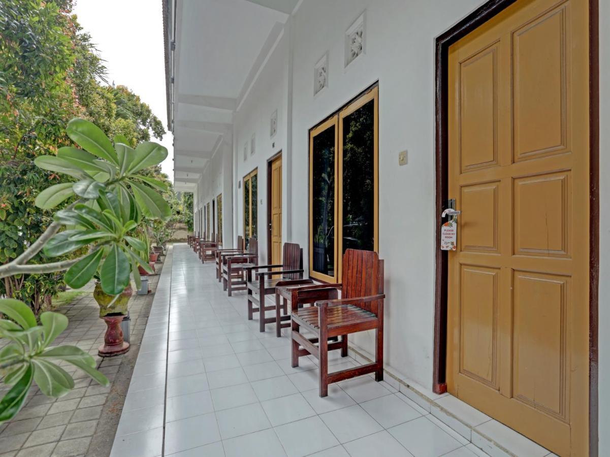 Oyo 3096 Hotel Dewi Warsiki Gilimanuk Dış mekan fotoğraf