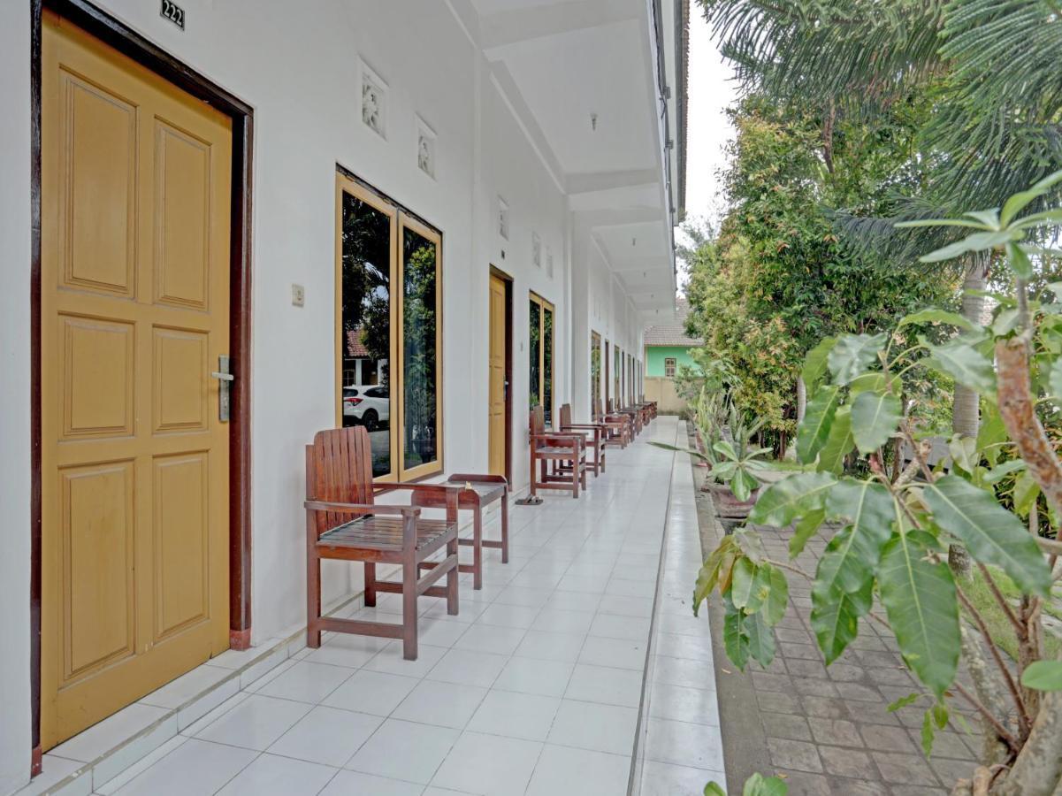 Oyo 3096 Hotel Dewi Warsiki Gilimanuk Dış mekan fotoğraf